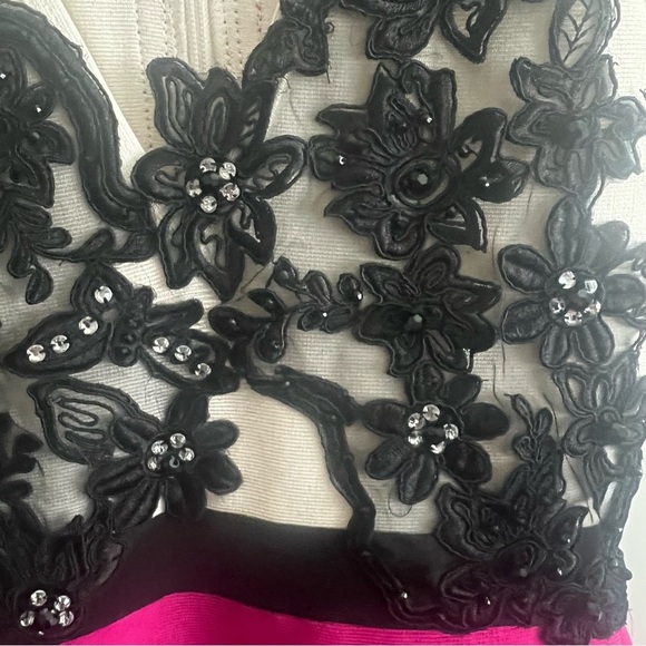 House of CB Color Block Bandage Dress in Excellent Pre Loved Condition - Picture 6 of 7